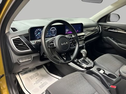 Used 2024 Kia Seltos X-Line image 17