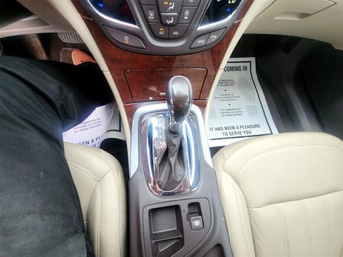 Used 2015 Buick Regal Premium w/ Experience Buick Package image 28