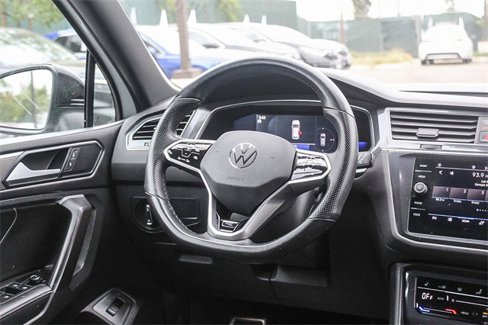 Used 2022 Volkswagen Tiguan SE R-Line image 21
