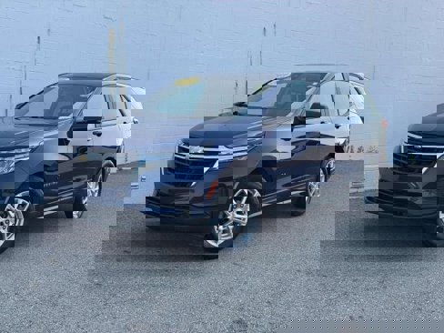 Used 2023 Chevrolet Equinox LS w/ LS Convenience Package image 1