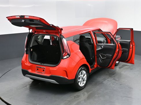 New 2025 Kia Soul LX image 17