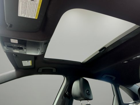 Used 2019 Volkswagen Jetta R-Line image 10