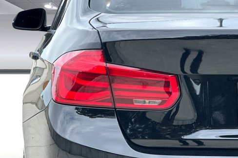 Used 2015 BMW 320i Sedan image 12
