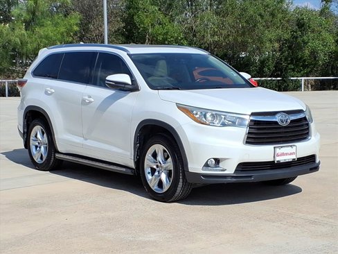 Used 2016 Toyota Highlander Limited Platinum image 3