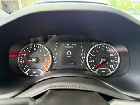 Used 2023 Jeep Renegade Latitude image 4