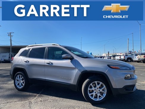 Used 2018 Jeep Cherokee Latitude Plus image 1
