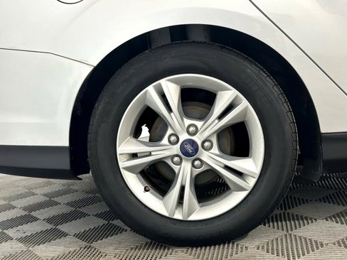 Used 2014 Ford Focus SE w/ SE Winter Package image 32