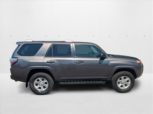 Used 2014 Toyota 4Runner SR5 image 4