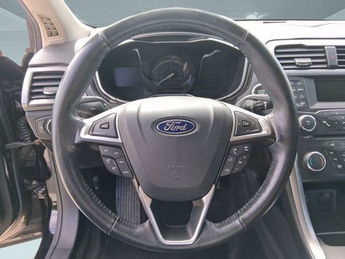 Used 2017 Ford Fusion SE w/ Equipment Group 601A image 15