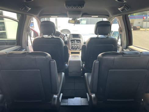 Used 2020 Dodge Grand Caravan SXT image 19