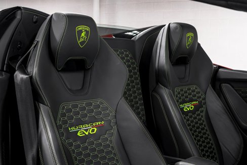Used 2023 Lamborghini Huracan EVO image 33