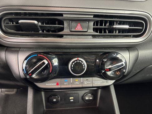 Used 2023 Hyundai Kona SEL image 28