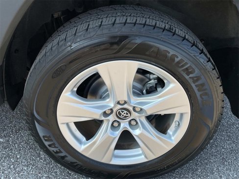 Used 2019 Toyota RAV4 XLE image 11