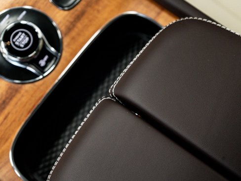 New 2025 Bentley Bentayga image 33