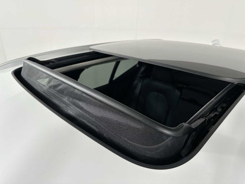 Certified 2025 Volvo XC40 B5 Plus image 19