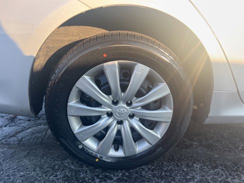 Used 2013 Toyota Corolla LE image 44