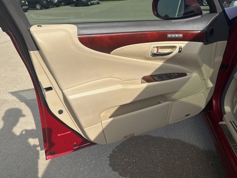 Used 2011 Lexus LS 460 image 15