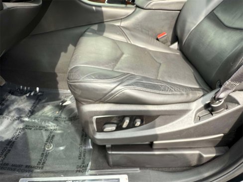 Used 2015 Cadillac Escalade Premium image 3