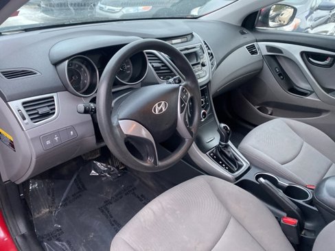 Used 2015 Hyundai Elantra SE image 7
