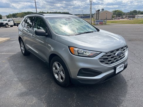 Certified 2020 Ford Edge SE image 4