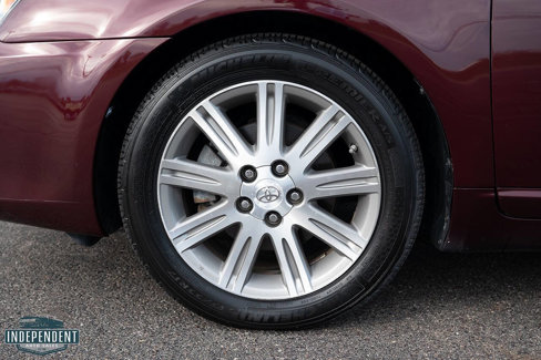 Used 2009 Toyota Avalon Limited image 7