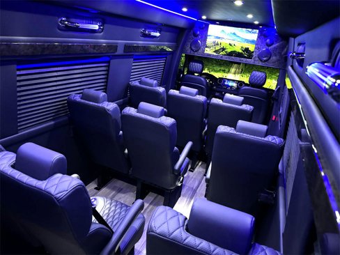 Used 2024 Mercedes-Benz Sprinter 3500 image 3