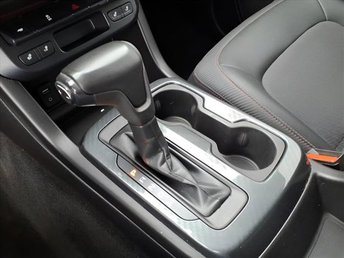 Used 2016 GMC Canyon SLE w/ All Terrain Package image 10