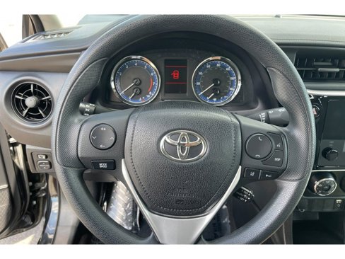 Used 2017 Toyota Corolla L image 31