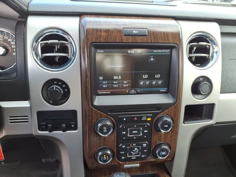 Used 2014 Ford F150 Lariat w/ Lariat Chrome Package image 18