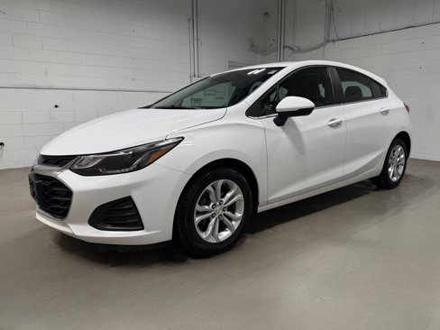 Used 2019 Chevrolet Cruze LT w/ Convenience Package image 1