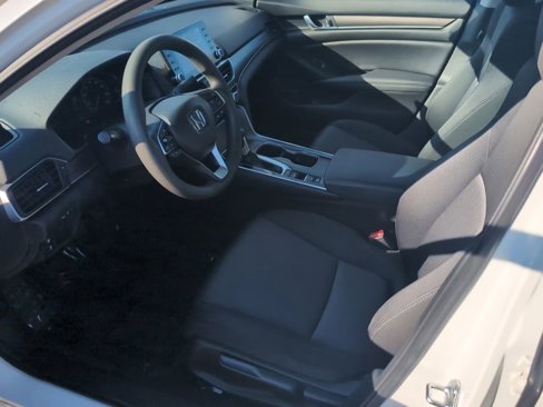 Used 2021 Honda Accord LX image 12