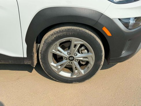 Used 2023 Hyundai Kona SEL image 7