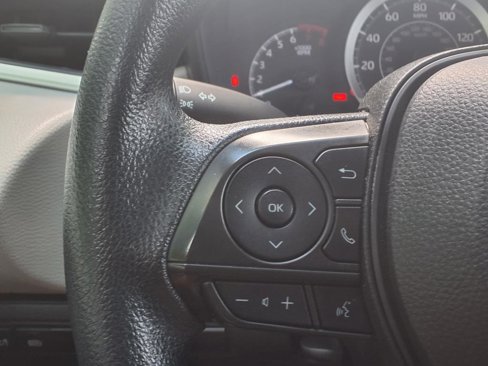 Used 2022 Toyota Corolla LE image 17