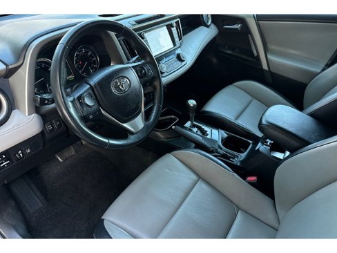 Used 2016 Toyota RAV4 Limited image 10