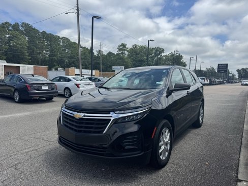 Certified 2022 Chevrolet Equinox LS image 1