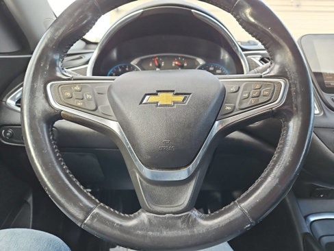 Used 2018 Chevrolet Malibu LT image 17