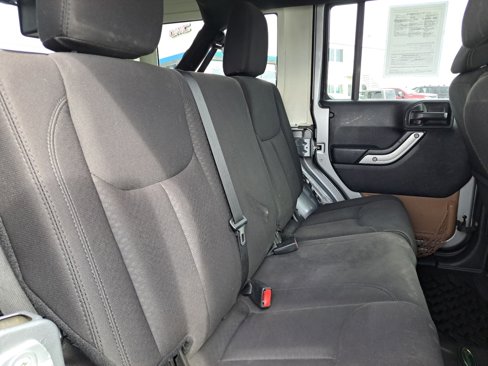 Used 2014 Jeep Wrangler Unlimited Rubicon w/ Max Tow Package image 23