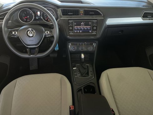 Used 2018 Volkswagen Tiguan S image 18