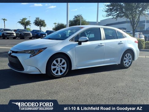 Used 2024 Toyota Corolla LE image 1