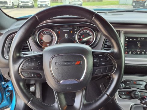 Used 2023 Dodge Challenger SXT image 19