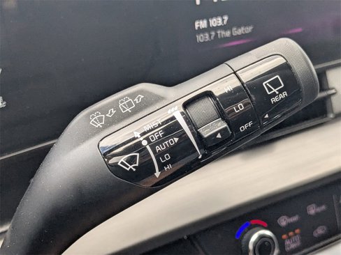 Used 2025 Kia Sportage EX image 24