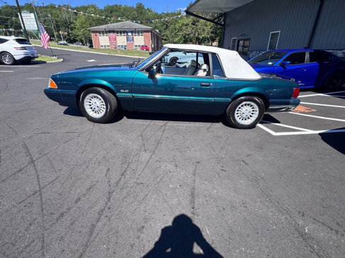 Used 1990 Ford Mustang LX image 2