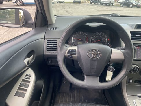 Used 2013 Toyota Corolla S image 6