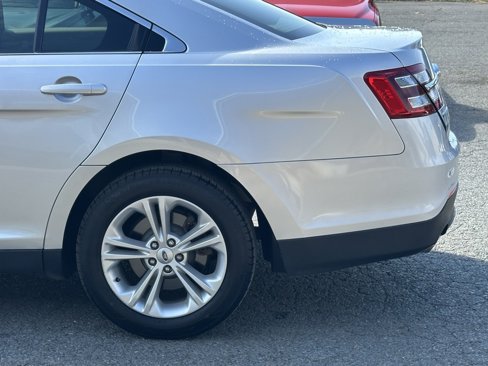 Used 2019 Ford Taurus SE image 33