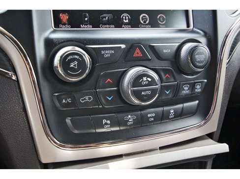 Used 2015 Jeep Grand Cherokee Summit image 24