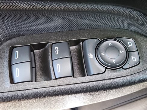 Used 2023 Chevrolet Equinox RS w/ RS Leather Package image 20