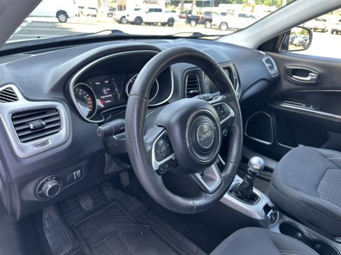 Used 2018 Jeep Compass Sport image 10