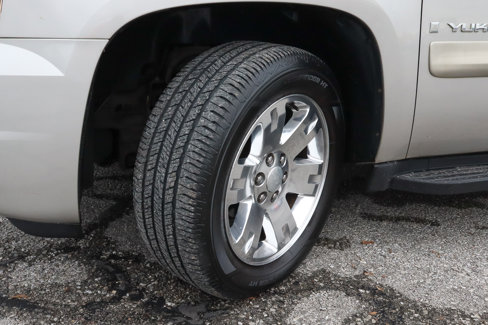 Used 2008 GMC Yukon XL SLT w/ SLT Preferred Equipment Group image 18