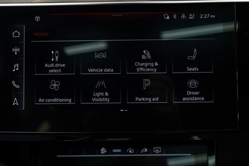 Used 2021 Audi e-tron Premium image 26