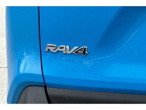 Used 2019 Toyota RAV4 LE image 44